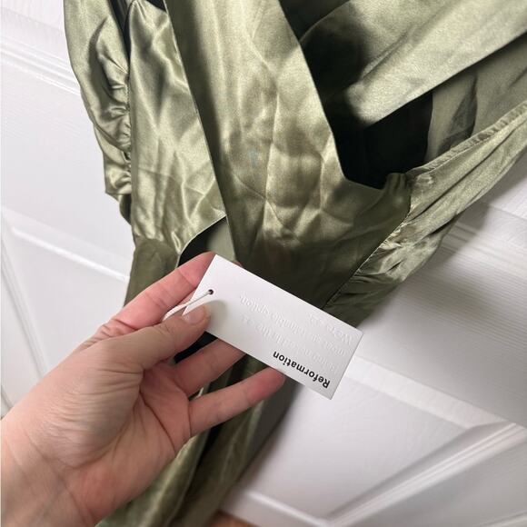 Reformation Casette Silk Dress in Artichoke 10 - Picture 10 of 10